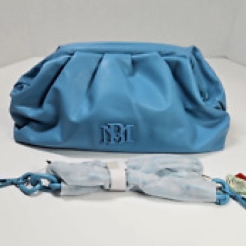 $130 Badgley Mischka Clutch Purse - Picture 3 of 3